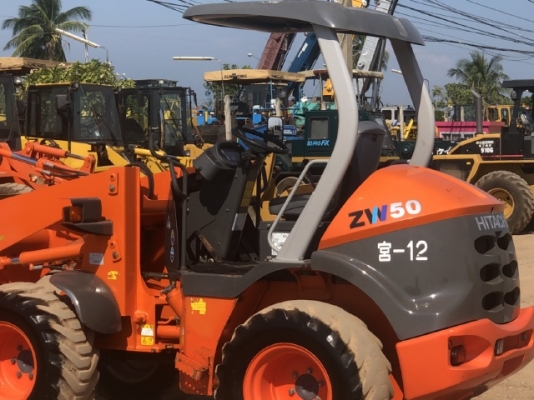 ขายรถตักล้อยาง HITACHI ZW50 ปี 2012 (3,XXX ชั่วโมง) นำเข้าเองจากญี่ปุ่น สภาพสวยพร้อมใช้งาน มีVDOการทำงานครับ