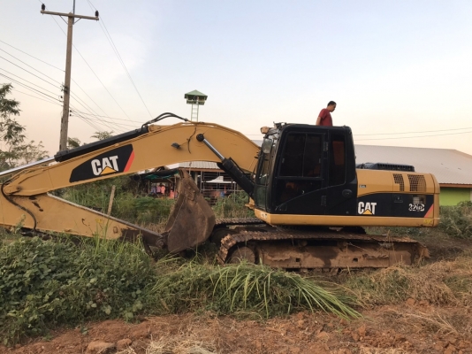 แบคโฮCAT320D เอกสารเล่มทะเบียน พร้อมชุดโอนราคา 1,200,000 ต่อรอง แบคโฮCAT320D เอกสารเล่มทะเบียน พร้อมชุดโอนราคา 1,200,000 ต่อรอง