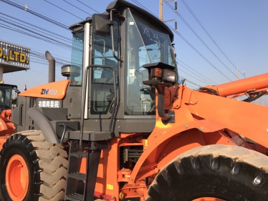 ขายรถตักล้อยาง HITACHI ZW180 ปี 2013 แขนยาวพิเศษ นำเข้าจากญี่ปุ่น สภาพสวยพร้อมใช้ ขายรถตักล้อยาง HITACHI ZW180 ปี 2013 แขนยาวพิเศษ นำเข้าจากญี่ปุ่น สภาพสวยพร้อมใช้