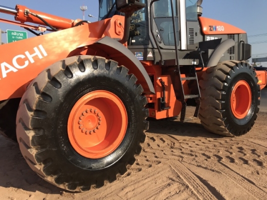 ขายรถตักล้อยาง HITACHI ZW180 ปี 2013 แขนยาวพิเศษ นำเข้าจากญี่ปุ่น สภาพสวยพร้อมใช้ ขายรถตักล้อยาง HITACHI ZW180 ปี 2013 แขนยาวพิเศษ นำเข้าจากญี่ปุ่น สภาพสวยพร้อมใช้