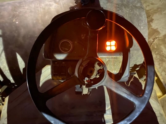 ขาย 650,000 รถบดสั่นสะเทือน เล่มทะเบียน CAT CS 563 D ขนาด 10 ตัน 2 เพลา ทำงาน 12,000 ชม. เครื่องดี เกียร์แรง ระบบสั่นสะเทือนหยาบและละเอียด แรงสุดยอด รถสวยพร้อมใช้  รถอยู่ พนมสารคาม 090-772-3710 090-772-3708