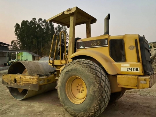ขาย 650,000 รถบดสั่นสะเทือน เล่มทะเบียน CAT CS 563 D ขนาด 10 ตัน 2 เพลา ทำงาน 12,000 ชม. เครื่องดี เกียร์แรง ระบบสั่นสะเทือนหยาบและละเอียด แรงสุดยอด รถสวยพร้อมใช้  รถอยู่ พนมสารคาม 090-772-3710 090-772-3708