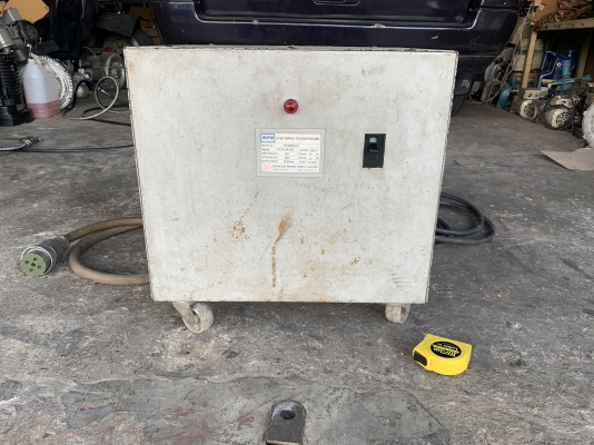 ขายหม้อแปลงไฟฟ้าคุมเครื่องจักร เข้า 380V ออก 200V ขนาด 10KVA ตัวใหญ่ สภาพสวย พร้อมใช้งาน