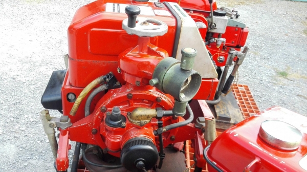 ปั้มน้ำดับเพลิงเก่าญี่ปุ่น TOHATSU FIREPUMP JAPAN เครื่องยนต์ เบนซิน 45 PS ท่อ 3 นิ้ว เข้ามา 4 ตัว ????#ขายตามสภาพ????