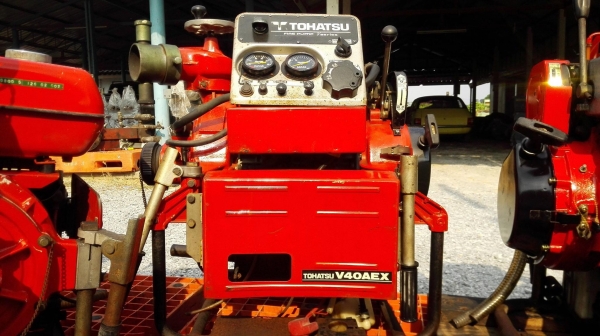 ปั้มน้ำดับเพลิงเก่าญี่ปุ่น TOHATSU FIREPUMP JAPAN เครื่องยนต์ เบนซิน 45 PS ท่อ 3 นิ้ว เข้ามา 4 ตัว ????#ขายตามสภาพ????