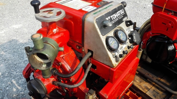 ปั้มน้ำดับเพลิงเก่าญี่ปุ่น TOHATSU FIREPUMP JAPAN เครื่องยนต์ เบนซิน 45 PS ท่อ 3 นิ้ว เข้ามา 4 ตัว ????#ขายตามสภาพ????