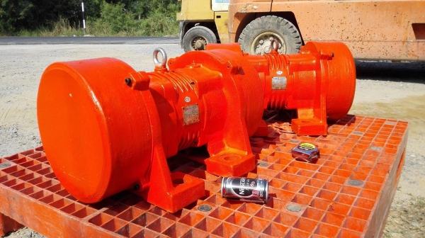 มอเตอร์เขย่างานยุโรป WAT AUSTRIA ขนาด 2 HP 4 POLE 380V เข้ามา 2 ตัว สภาพสวยตัวใหญ่รุ่นงานหนักพร้อมใช มอเตอร์เขย่างานยุโรป WAT AUSTRIA ขนาด 2 HP 4 POLE 380V เข้ามา 2 ตัว สภาพสวยตัวใหญ่รุ่นงานหนักพร้อมใช