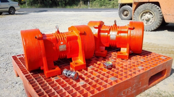 มอเตอร์เขย่างานยุโรป WAT AUSTRIA ขนาด 2 HP 4 POLE 380V เข้ามา 2 ตัว สภาพสวยตัวใหญ่รุ่นงานหนักพร้อมใช มอเตอร์เขย่างานยุโรป WAT AUSTRIA ขนาด 2 HP 4 POLE 380V เข้ามา 2 ตัว สภาพสวยตัวใหญ่รุ่นงานหนักพร้อมใช