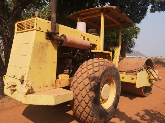 ขายด่วน!!รถบดสั่นสะเทือน10ตัน โบแม็กซ์BW212 D-2 ล้อเรียบ2เพลา เครื่อง4สูบเทอร์โบ ยางดี สภาพดี ใช้งานได้เลย ราคาไม่แพง ขายด่วน!!รถบดสั่นสะเทือน10ตัน โบแม็กซ์BW212 D-2 ล้อเรียบ2เพลา เครื่อง4สูบเทอร์โบ ยางดี สภาพดี ใช้งานได้เลย ราคาไม่แพง