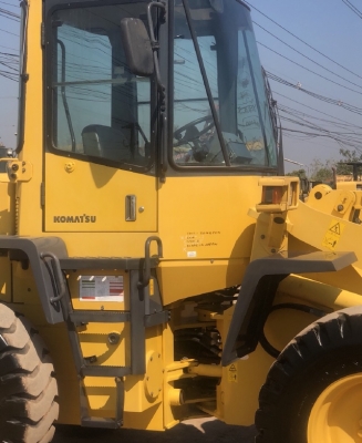 ขายรถตักล้อยาง KOMATSU WA100-3 นำเข้าเองจากญี่ปุ่น สภาพสวยพร้อมใช้ มีVDOการทำงานครับ