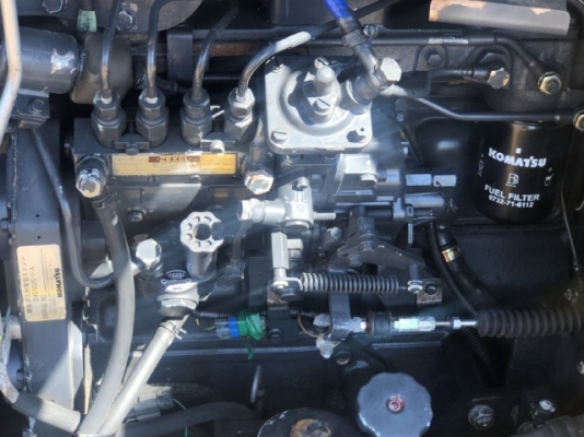 ขายรถตักล้อยาง KOMATSU WA100-3 นำเข้าเองจากญี่ปุ่น สภาพสวยพร้อมใช้ มีVDOการทำงานครับ