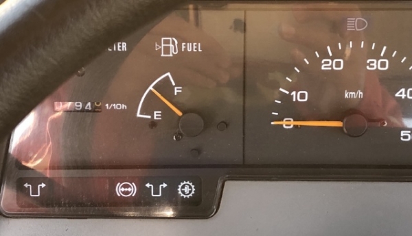 ขายรถตักล้อยาง KOMATSU WA100-3 นำเข้าเองจากญี่ปุ่น สภาพสวยพร้อมใช้ มีVDOการทำงานครับ