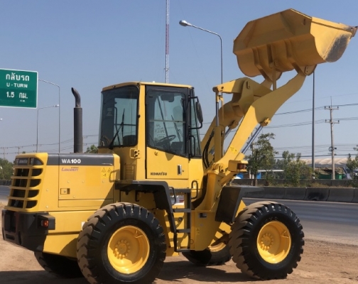 ขายรถตักล้อยาง KOMATSU WA100-3 นำเข้าเองจากญี่ปุ่น สภาพสวยพร้อมใช้ มีVDOการทำงานครับ