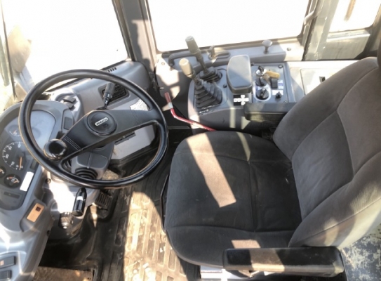 ขายรถตักล้อยาง KOMATSU WA100-5 นำเข้าเองจากญี่ปุ่น สภาพสวยพร้อมใช้ มีVDOการทำงานครับ