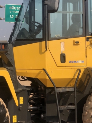 ขายรถตักล้อยาง KOMATSU WA100-5 นำเข้าเองจากญี่ปุ่น สภาพสวยพร้อมใช้ มีVDOการทำงานครับ