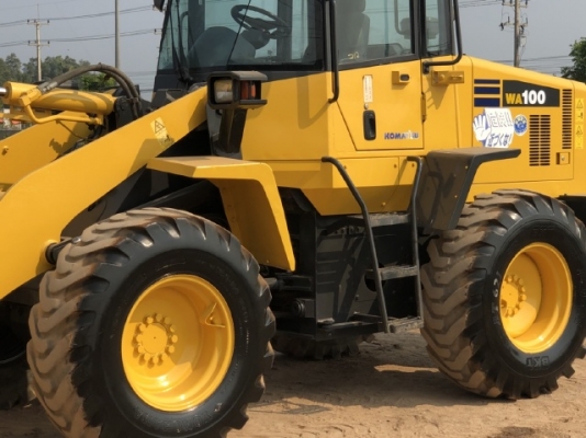 ขายรถตักล้อยาง KOMATSU WA100-5 นำเข้าเองจากญี่ปุ่น สภาพสวยพร้อมใช้ มีVDOการทำงานครับ