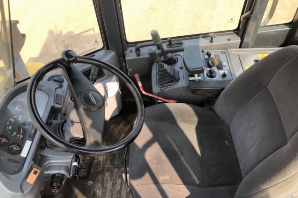 ขายรถตักล้อยาง KOMATSU WA100-5 นำเข้าเองจากญี่ปุ่น สภาพสวยพร้อมใช้ มีVDOการทำงานครับ