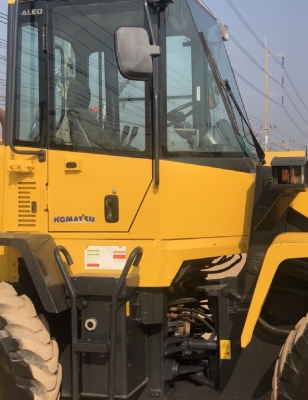 ขายรถตักล้อยาง KOMATSU WA100-5 นำเข้าเองจากญี่ปุ่น สภาพสวยพร้อมใช้ มีVDOการทำงานครับ