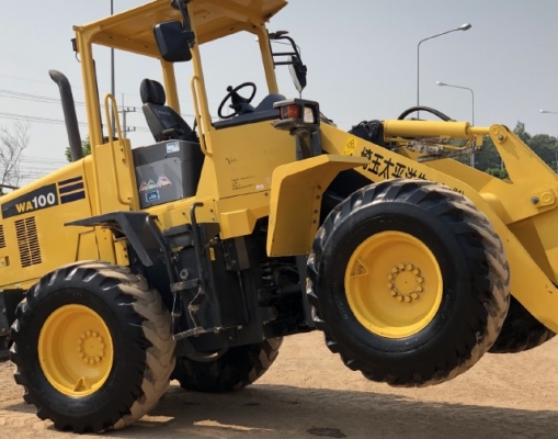 ขายรถตักล้อยาง KOMATSU WA100-6 ปี 2013 (3,XXX ชั่วโมง) นำเข้าเองจากญี่ปุ่น สภาพสวยพร้อมใช้ มีVDOการทำงานครับ