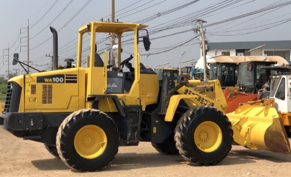 ขายรถตักล้อยาง KOMATSU WA100-6 ปี 2013 (3,XXX ชั่วโมง) นำเข้าเองจากญี่ปุ่น สภาพสวยพร้อมใช้ มีVDOการทำงานครับ