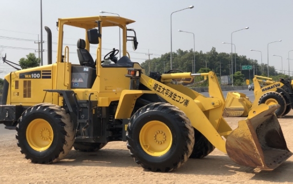 ขายรถตักล้อยาง KOMATSU WA100-6 ปี 2013 (3,XXX ชั่วโมง) นำเข้าเองจากญี่ปุ่น สภาพสวยพร้อมใช้ มีVDOการทำงานครับ