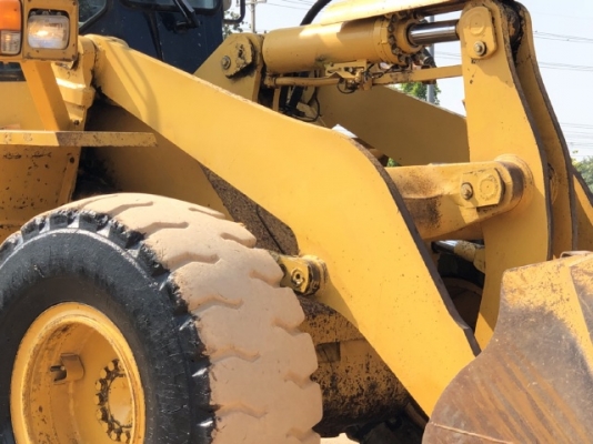 ขายรถตักล้อยาง KOMATSU WA300-1 นำเข้าเองจากญี่ปุ่น สภาพสวยพร้อมใช้ มีVDOการทำงานครับ