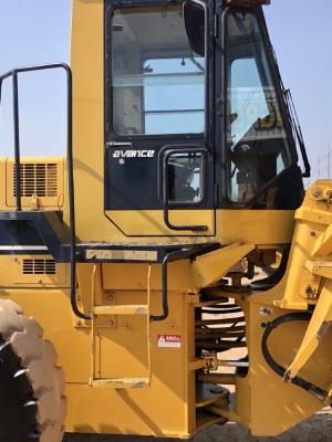 ขายรถตักล้อยาง KOMATSU WA300-1 นำเข้าเองจากญี่ปุ่น สภาพสวยพร้อมใช้ มีVDOการทำงานครับ