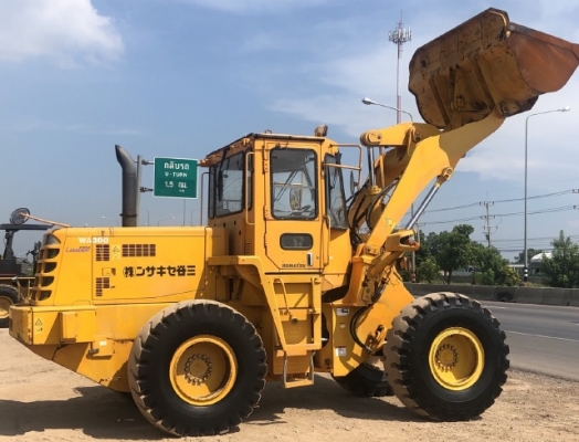 ขายรถตักล้อยาง KOMATSU WA300-3E นำเข้าเองจากญี่ปุ่น สภาพสวยพร้อมใช้งาน มีVDOการทำงานครับ