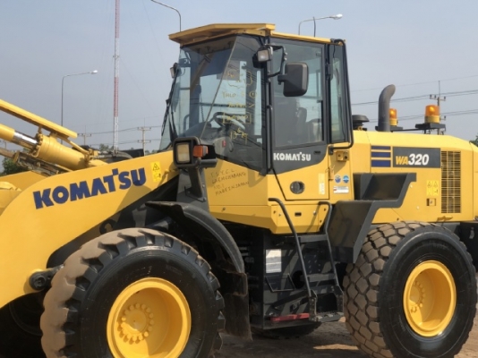 ขายรถตักล้อยาง KOMATSU WA320-7 ปี 2015 นำเข้าเองจากญี่ปุ่น สภาพสวยพร้อมใช้ มีVDOการทำงานครับ