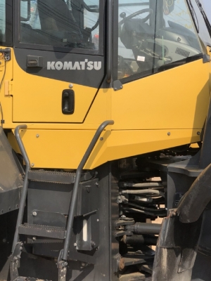 ขายรถตักล้อยาง KOMATSU WA320-7 ปี 2015 นำเข้าเองจากญี่ปุ่น สภาพสวยพร้อมใช้ มีVDOการทำงานครับ