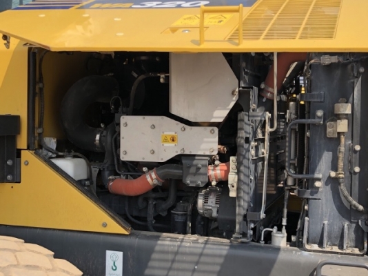 ขายรถตักล้อยาง KOMATSU WA320-7 ปี 2015 นำเข้าเองจากญี่ปุ่น สภาพสวยพร้อมใช้ มีVDOการทำงานครับ