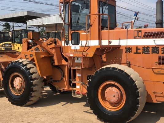 ขายรถตักล้อยาง KOMATSU WA350-1 นำเข้าเองจากญี่ปุ่น สภาพสวยพร้อมใช้ มีVDOการทำงานครับ