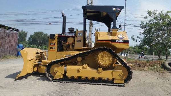 Caterpillar D4H/ สวยเต็มเก็บทุกจุดให้แล้ว พร้อมใช้งานได้เลย