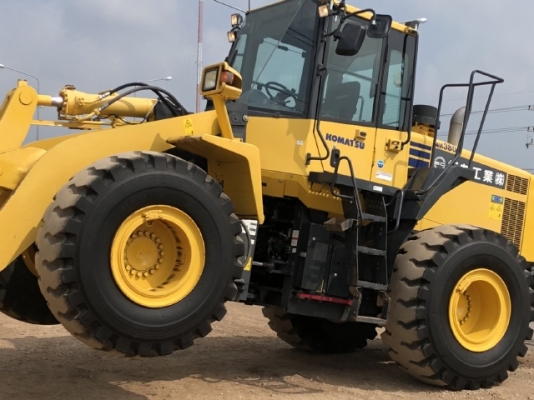 ขายรถตักล้อยาง KOMATSU WA380-6 ปี 2013 นำเข้าเองจากญี่ปุ่น สภาพสวยพร้อมใช้งาน มีVDOการทำงานครับ