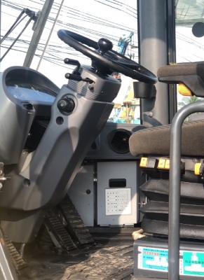 ขายรถตักล้อยาง KOMATSU WA380-6 ปี 2013 นำเข้าเองจากญี่ปุ่น สภาพสวยพร้อมใช้งาน มีVDOการทำงานครับ