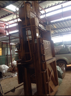 ขายเครื่องอัดขวด อัดพลาสติก