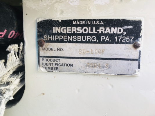 รถบดสั่นสะเทือน INGERSOLLRAND SD100F รถพร้อมใช้งานมากๆ แอดไลน์ของดูคลิปได้จ้า