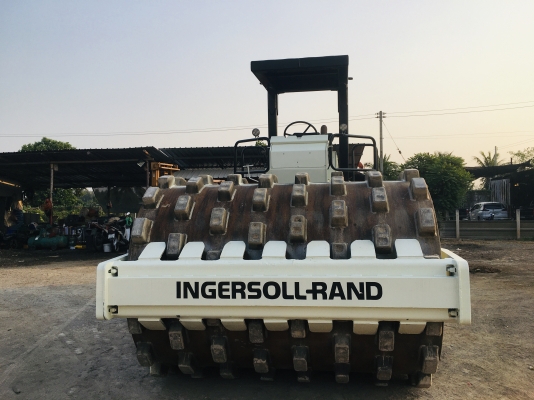 รถบดสั่นสะเทือน INGERSOLLRAND SD100F รถพร้อมใช้งานมากๆ แอดไลน์ของดูคลิปได้จ้า