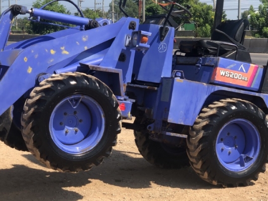 ขายรถตักล้อยาง MITSUBISHI WS200A (2XX ชั่วโมง) นำเข้าเองจากญี่ปุ่น สภาพสวยพร้อมใช้งาน มีVDOการทำงานครับ