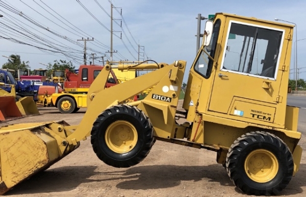 ขายรถตักล้อยาง TCM 810A-2 (เทียบเท่า WA30) (1,XXX ชั่วโมง) นำเข้าเองจากญี่ปุ่น สภาพสวยพร้อมใช้ มีVDOครับ