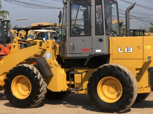 ขายรถตักล้อยาง TCM L13 แขนยาวพิเศษ นำเข้าเองจากญี่ปุ่น สภาพสวยพร้อมใช้ มีVDOการทำงานครับ