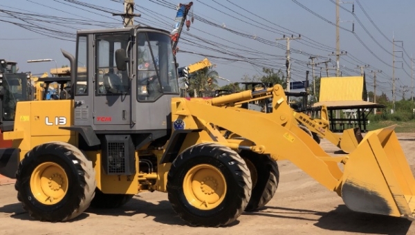ขายรถตักล้อยาง TCM L13 แขนยาวพิเศษ นำเข้าเองจากญี่ปุ่น สภาพสวยพร้อมใช้ มีVDOการทำงานครับ