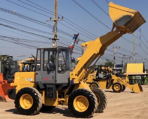 ขายรถตักล้อยาง TCM L13 แขนยาวพิเศษ นำเข้าเองจากญี่ปุ่น สภาพสวยพร้อมใช้ มีVDOการทำงานครับ