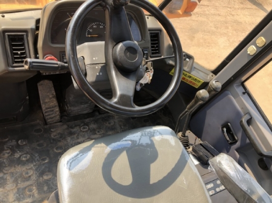 ขายรถตักล้อยาง TCM L16 นำเข้าเองจากญี่ปุ่น สภาพสวยพร้อมใช้ มีVDOการทำงานครับ ขายรถตักล้อยาง TCM L16 นำเข้าเองจากญี่ปุ่น สภาพสวยพร้อมใช้ มีVDOการทำงานครับ