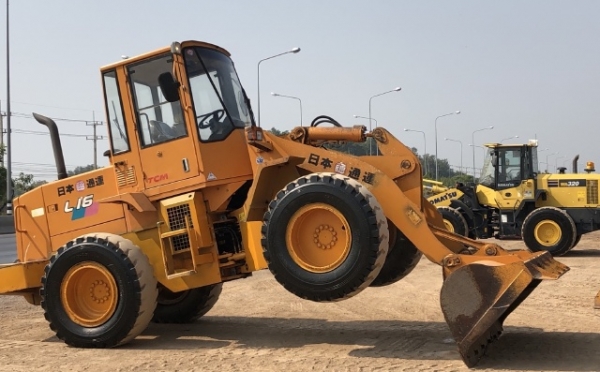 ขายรถตักล้อยาง TCM L16 นำเข้าเองจากญี่ปุ่น สภาพสวยพร้อมใช้ มีVDOการทำงานครับ ขายรถตักล้อยาง TCM L16 นำเข้าเองจากญี่ปุ่น สภาพสวยพร้อมใช้ มีVDOการทำงานครับ