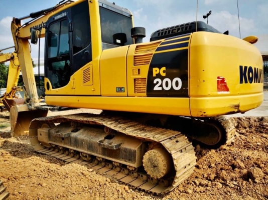 ขายด่วน!! Komatsu PC200-8 MO ไมล์ 6000 สวยๆค่ะ
