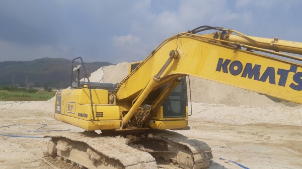 ขายรถแบคโฮ KOMATSU PC200-8MO