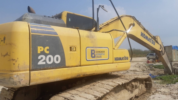 ขายรถแบคโฮ KOMATSU PC200-8MO