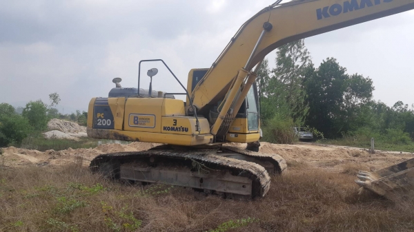ขายรถแบคโฮ KOMATSU PC200-8MO