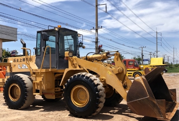 ขายรถตักล้อยาง TCM L26 นำเข้าเองจากญี่ปุ่น สภาพสวยพร้อมใช้ มีVDOการทำงานครับ